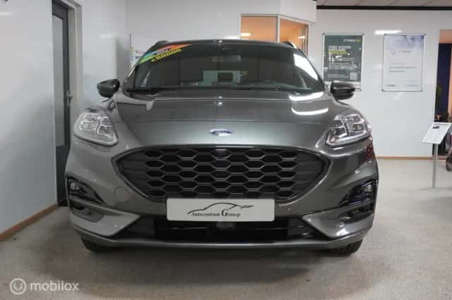 Ford Kuga (2023) thumbnail 6