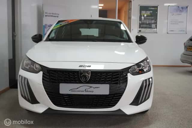 Peugeot 208 (2025) thumbnail 5