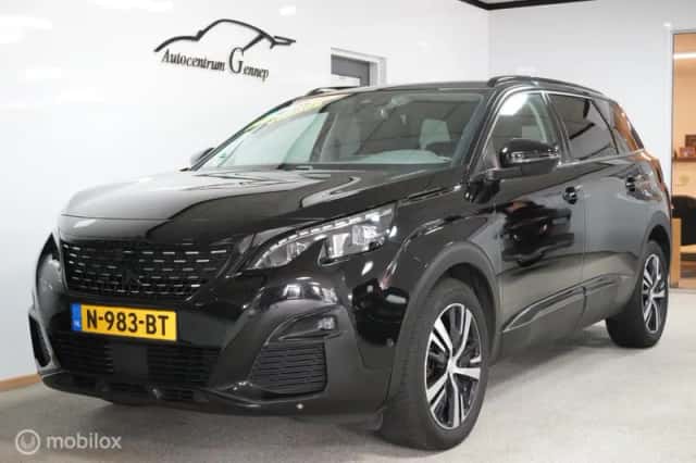 Peugeot 5008 (2017) thumbnail 4