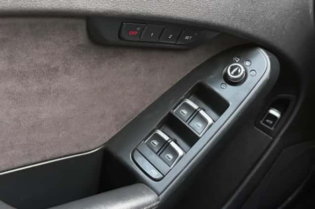 Audi A4 (2013) thumbnail 15