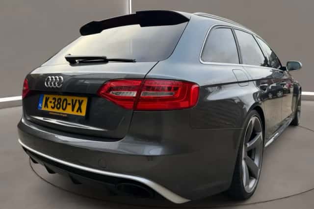 Audi A4 (2013) thumbnail 18