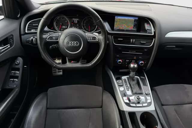 Audi A4 (2013) thumbnail 10