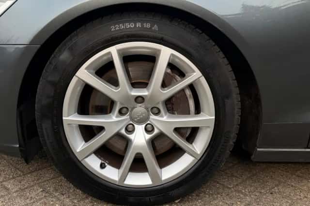 Audi A6 (2012) thumbnail 21