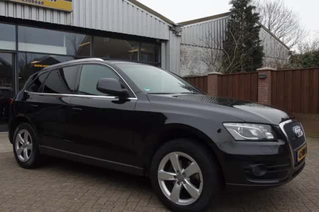 Audi Q5 (2009) thumbnail 2
