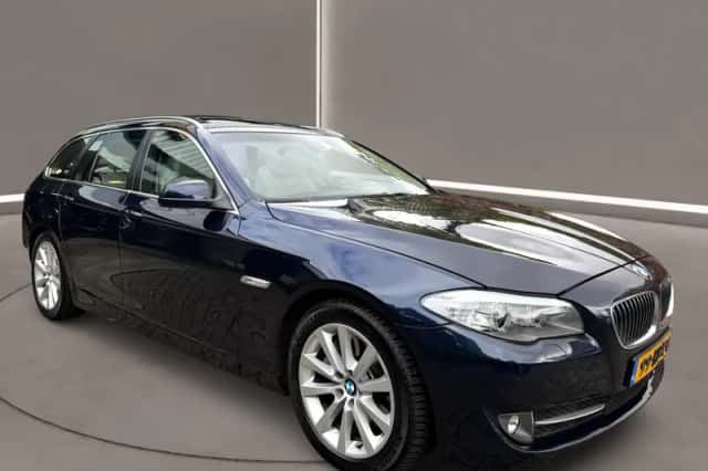BMW 5-Serie (2010) thumbnail 2