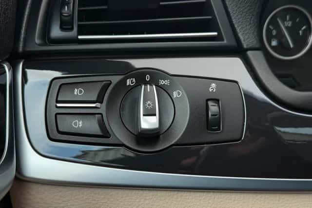 BMW 5-Serie (2010) thumbnail 20