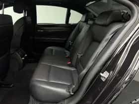 BMW 7-Serie (2011) thumbnail 9