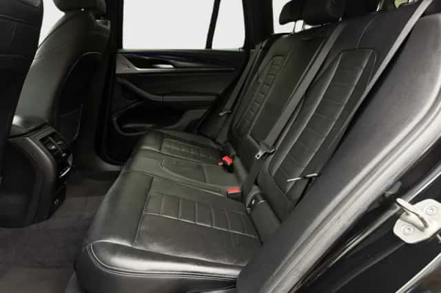 BMW X3 (2022) thumbnail 9
