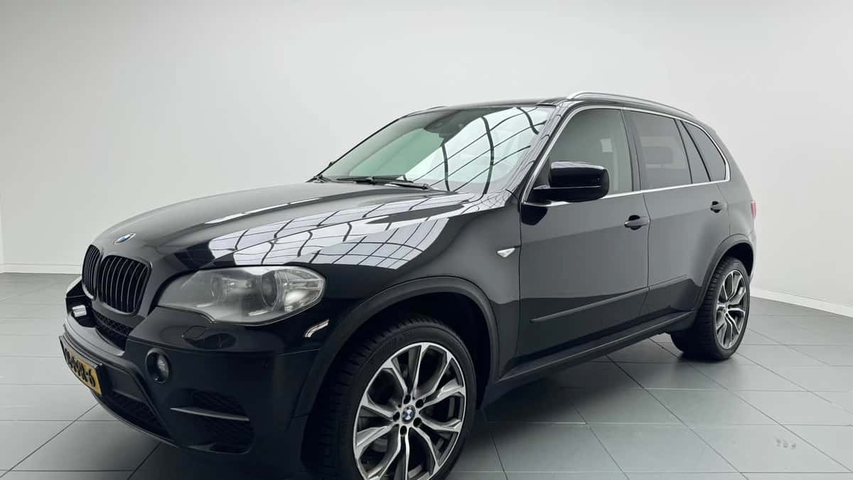 BMW X5 (2011) — foto 1