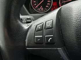BMW X5 (2011) thumbnail 18