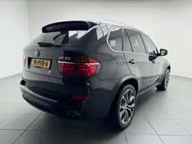 BMW X5 (2011) thumbnail 24