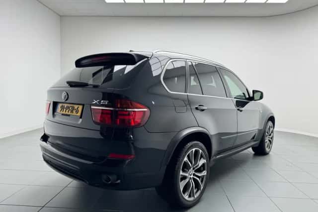 BMW X5 (2011) thumbnail 6