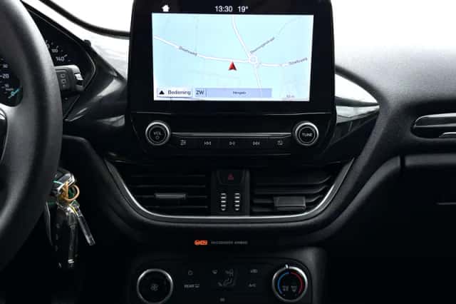 Ford Fiesta (2019) thumbnail 12