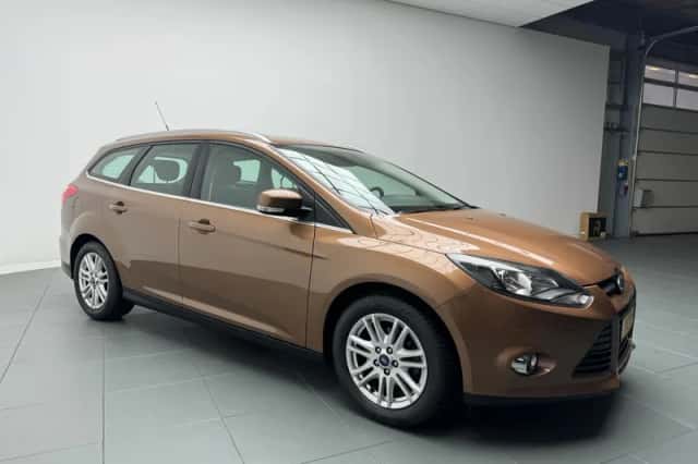 Ford Focus (2013) thumbnail 2