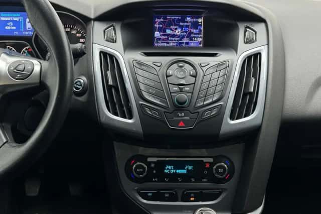 Ford Focus (2013) thumbnail 11