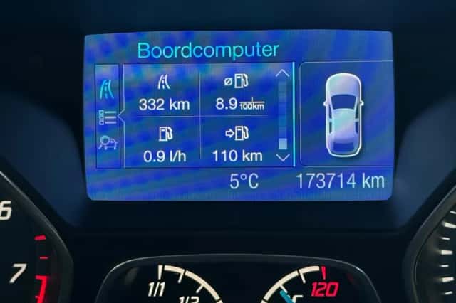 Ford Focus (2013) thumbnail 12