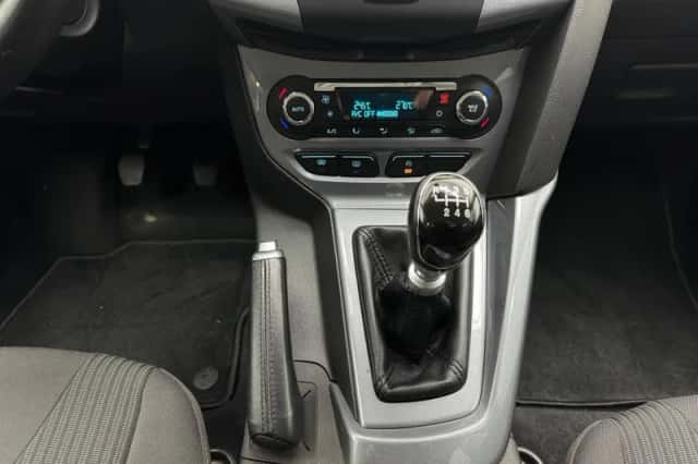 Ford Focus (2013) thumbnail 14