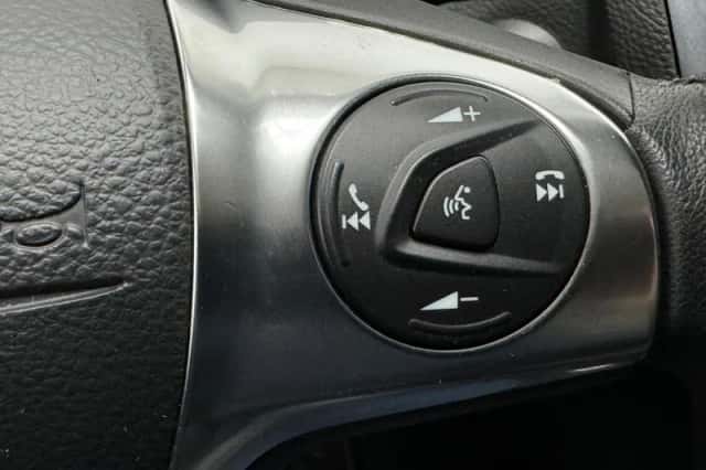 Ford Focus (2013) thumbnail 17