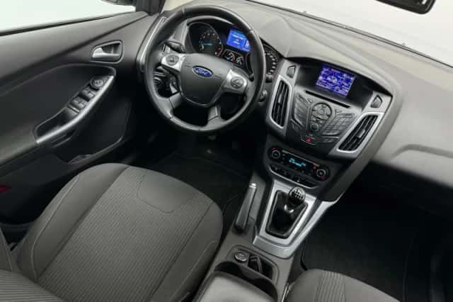 Ford Focus (2013) thumbnail 19