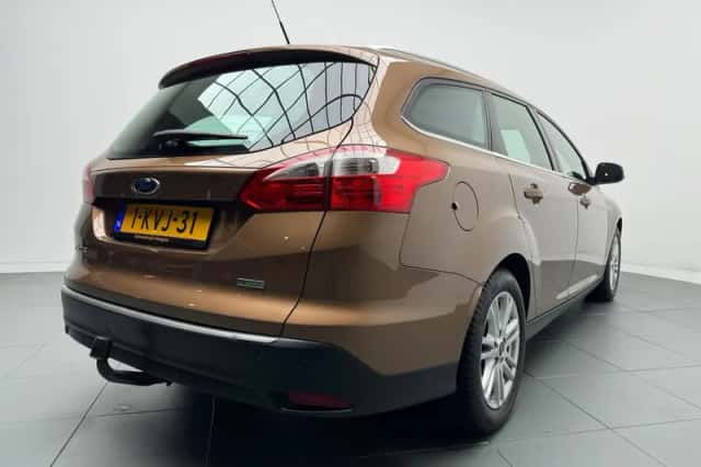 Ford Focus (2013) thumbnail 21