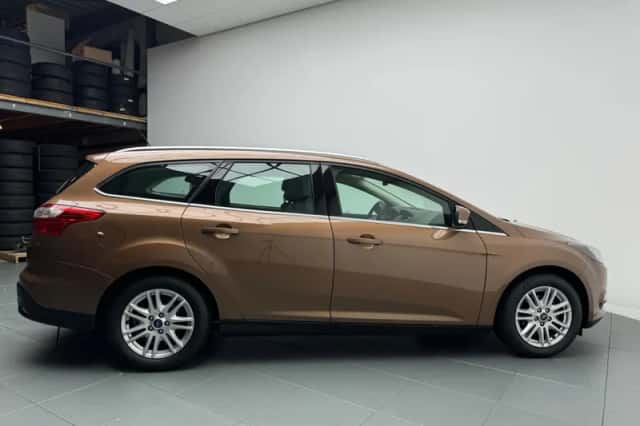 Ford Focus (2013) thumbnail 4