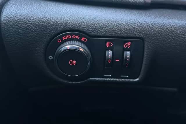 Opel Astra (2013) thumbnail 17