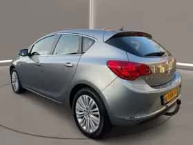 Opel Astra (2013) thumbnail 5