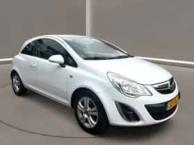 Opel Corsa (2011) thumbnail 2