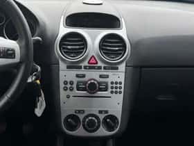 Opel Corsa (2011) thumbnail 12