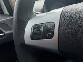Opel Corsa (2011) thumbnail 14