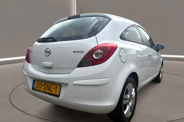 Opel Corsa (2011) thumbnail 20