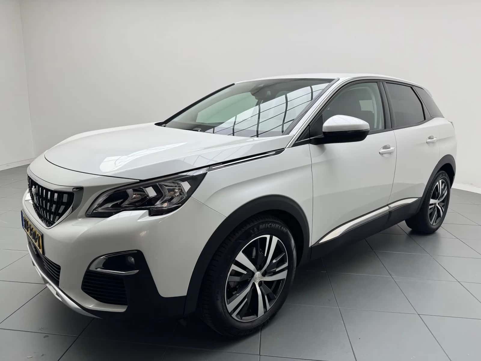 Peugeot 3008 (2017) — foto 1
