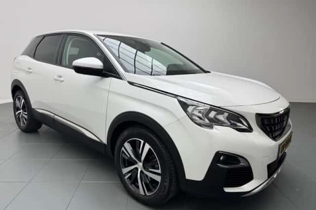 Peugeot 3008 (2017) thumbnail 2