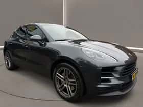 Porsche Macan (2020) thumbnail 2