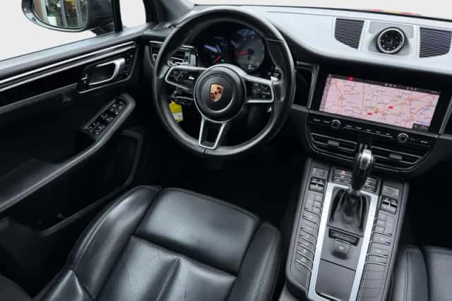 Porsche Macan (2020) thumbnail 19
