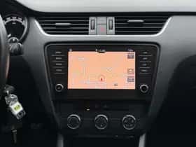 Škoda Octavia (2017) thumbnail 11