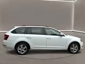 Škoda Octavia (2017) thumbnail 4