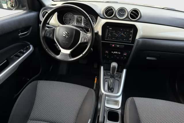 Suzuki Vitara (2015) thumbnail 19