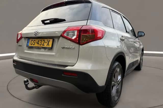 Suzuki Vitara (2015) thumbnail 21