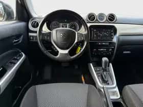 Suzuki Vitara (2015) thumbnail 9