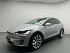 Tesla Model X (2017)