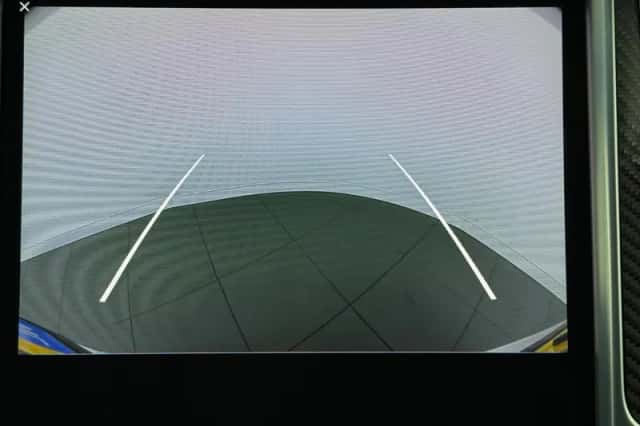 Tesla Model X (2017) thumbnail 16