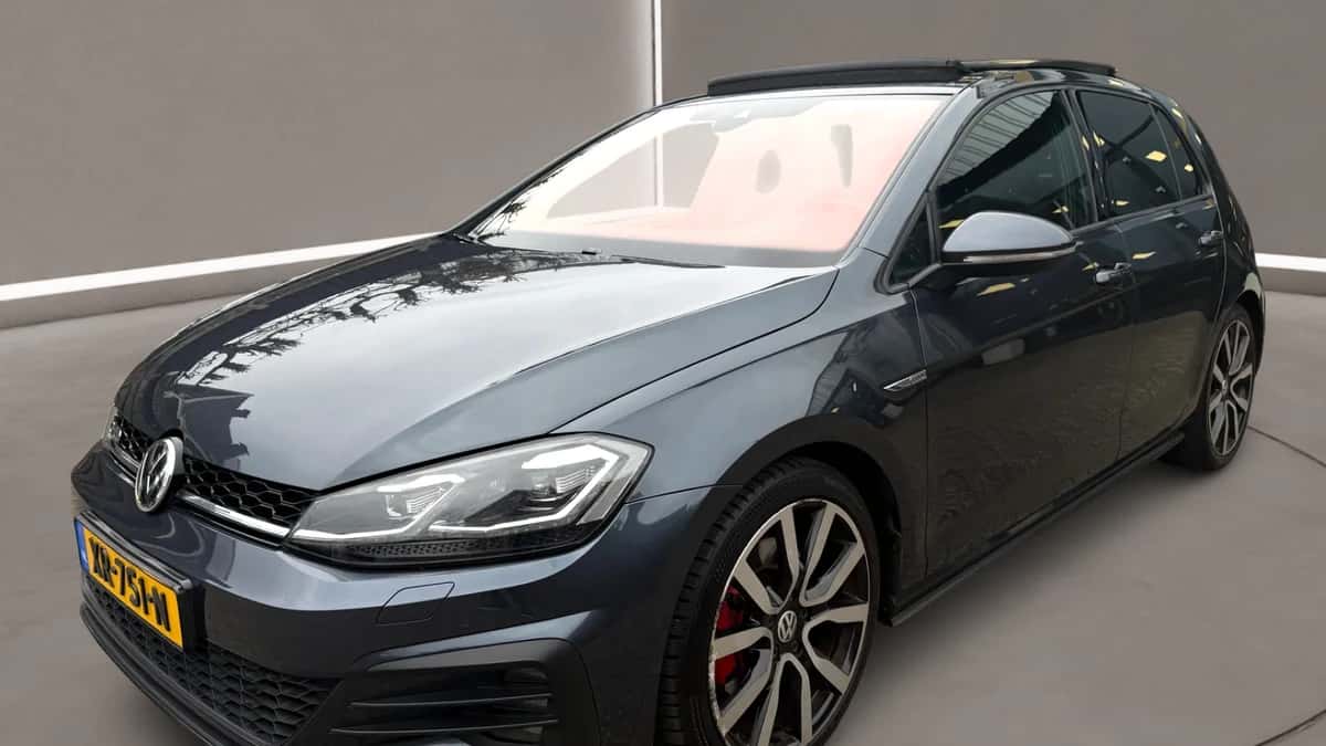 Volkswagen Golf (2018) — foto 1