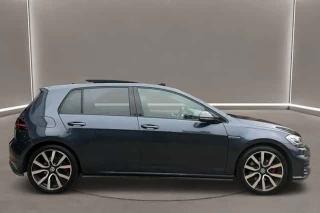 Volkswagen Golf (2018) thumbnail 4