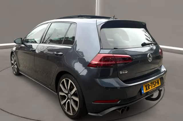 Volkswagen Golf (2018) thumbnail 5