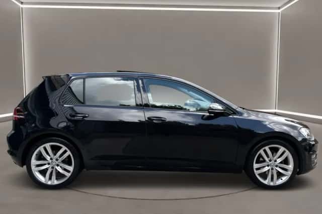Volkswagen Golf (2015) thumbnail 4