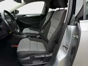 Volkswagen Jetta (2013) thumbnail 8