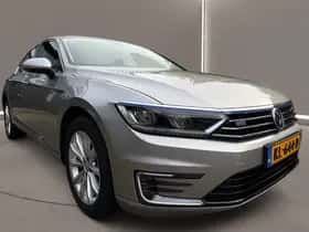 Volkswagen Passat (2016) thumbnail 19