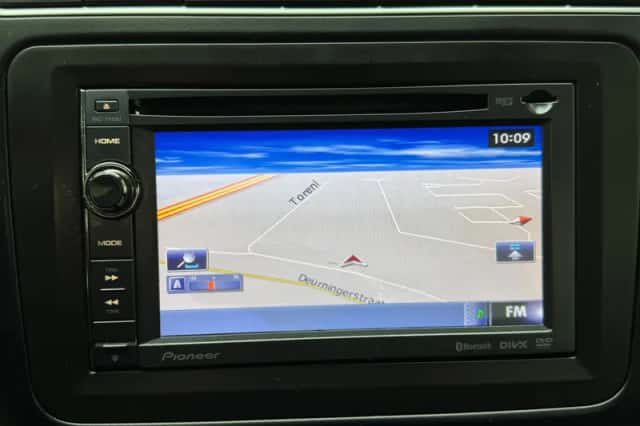 Volkswagen Polo (2010) thumbnail 13