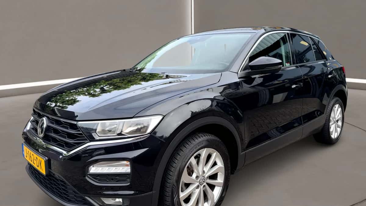 Volkswagen T-Roc (2019) — foto 1